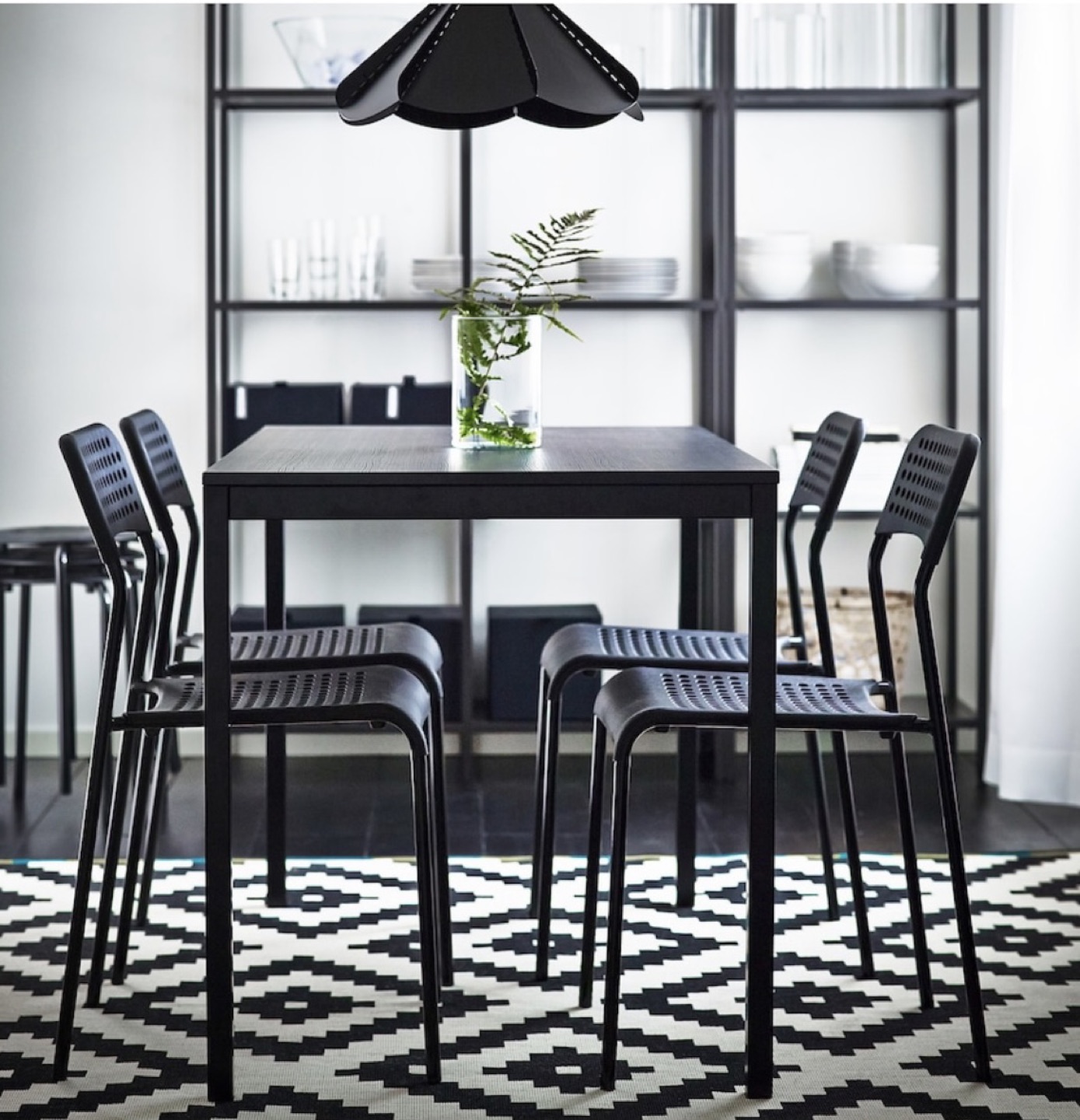 [ONE OF A KIND DEAL] Full set table and chairs thumbnail