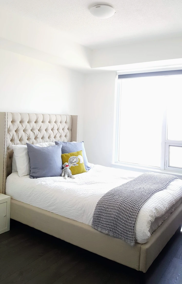 Structube VERSAILLES Upholstered bed - Queen (Free Mattress) thumbnail
