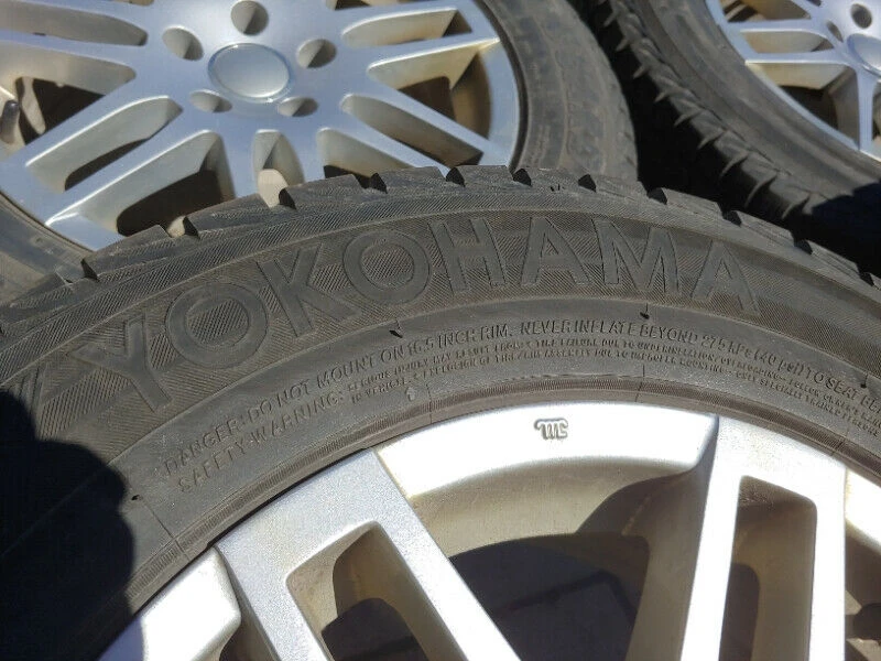 Winter Tire Package 215/65R16 Yokohama IceGUARD iG51V on Alloys