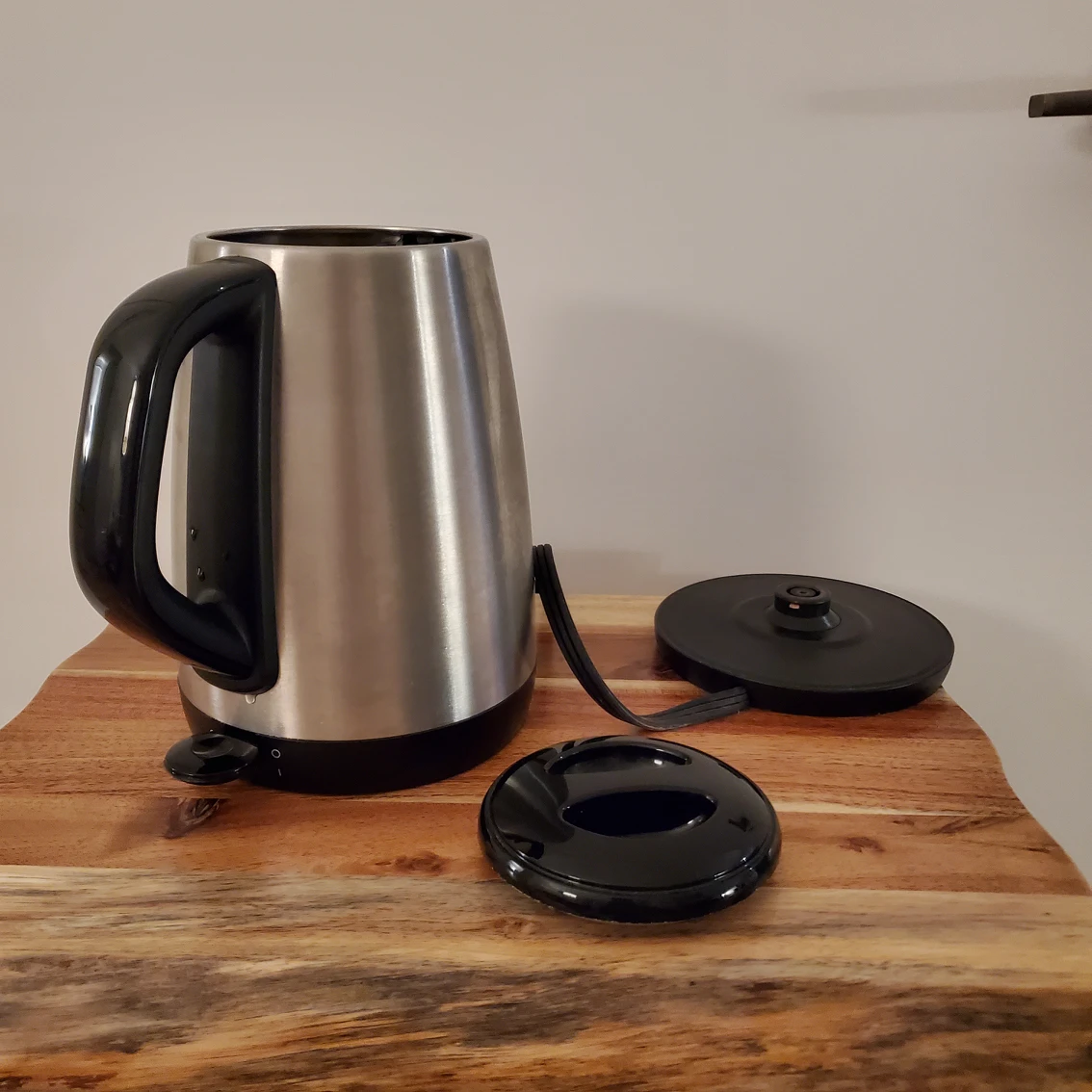 Black & Decker Electric Stainless Steel Kettle thumbnail