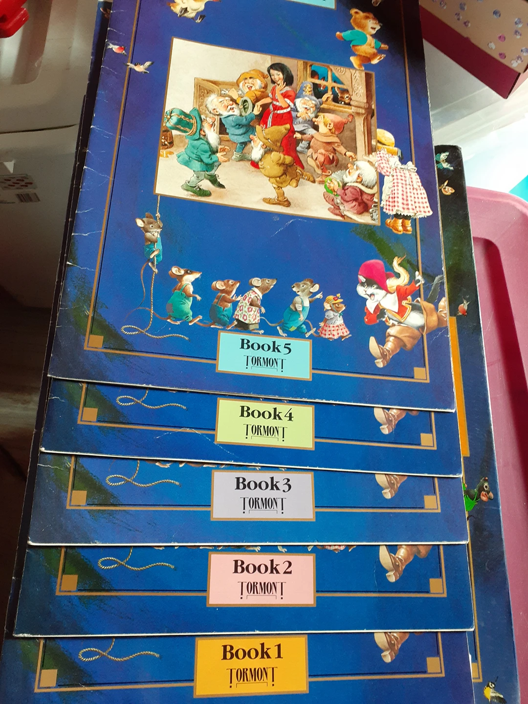 The Great Fairy Tale Treasure Chest Books image indicator(2)