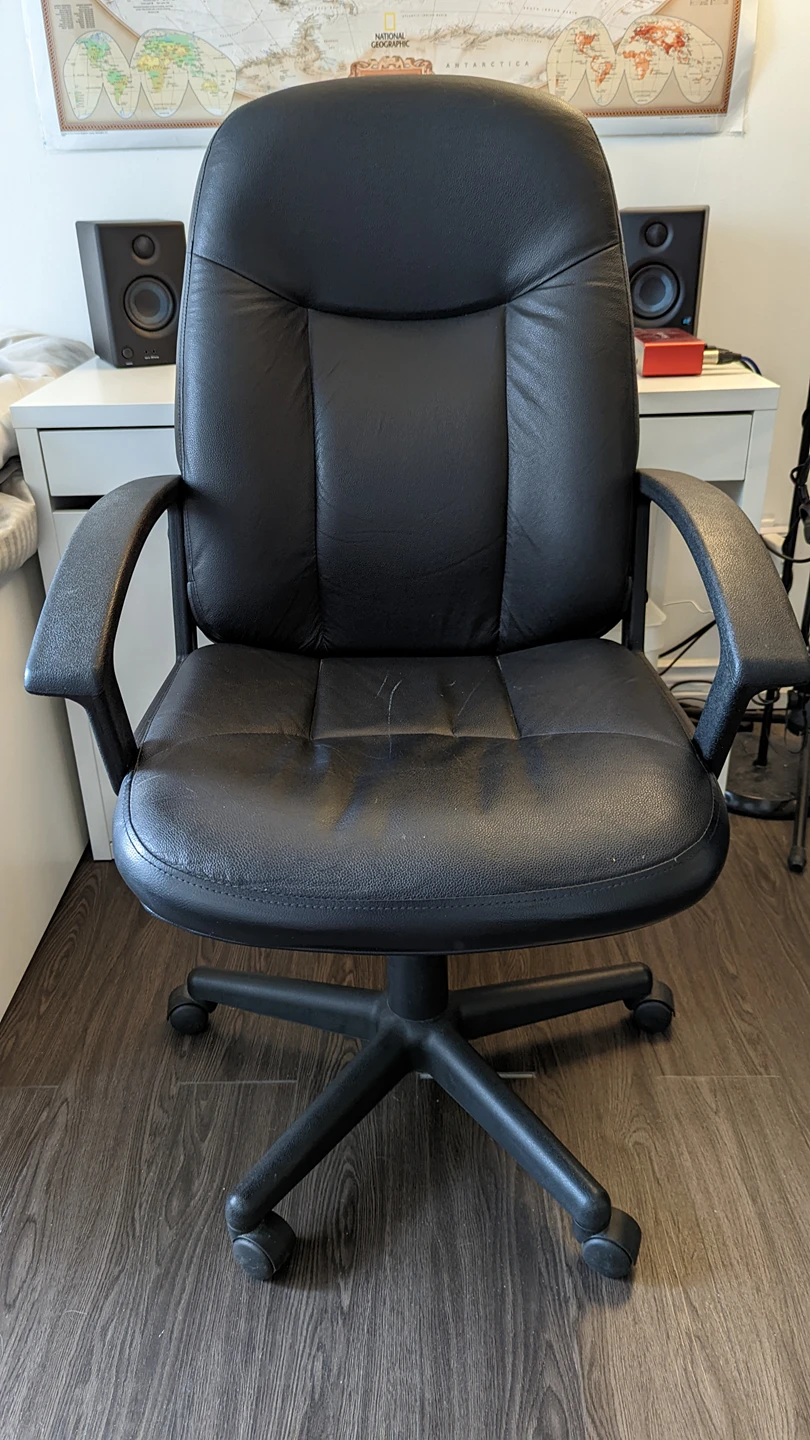 Executive office chair