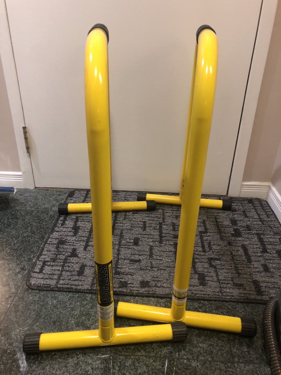 Lebert Bars / Parallel Bars / Dipping station thumbnail