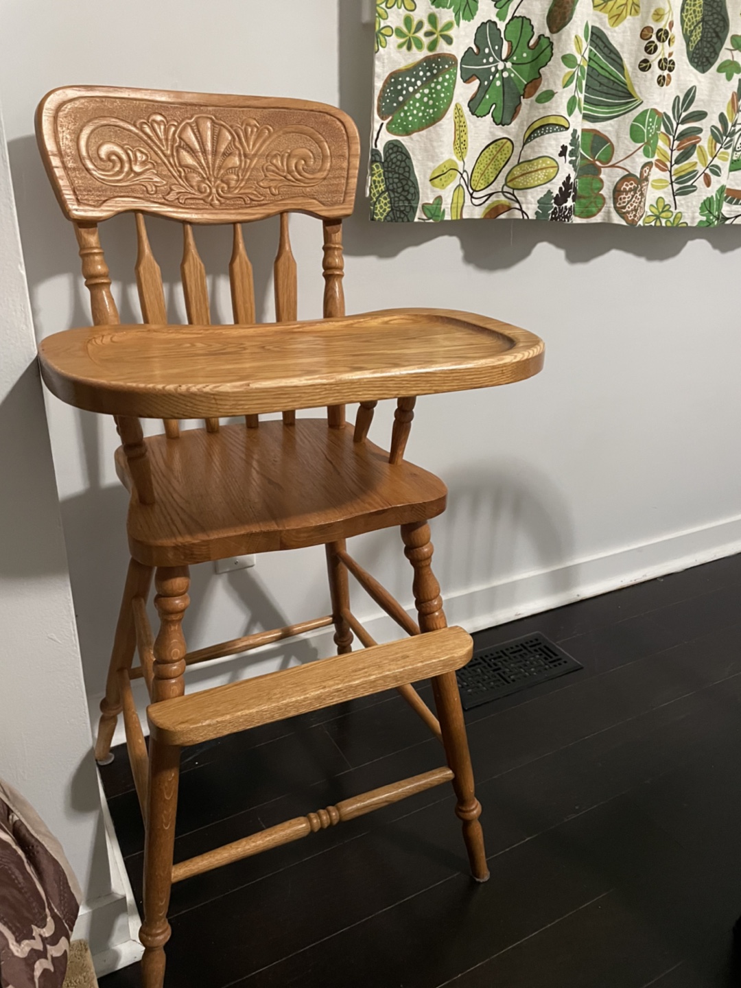 High chair - photo 4