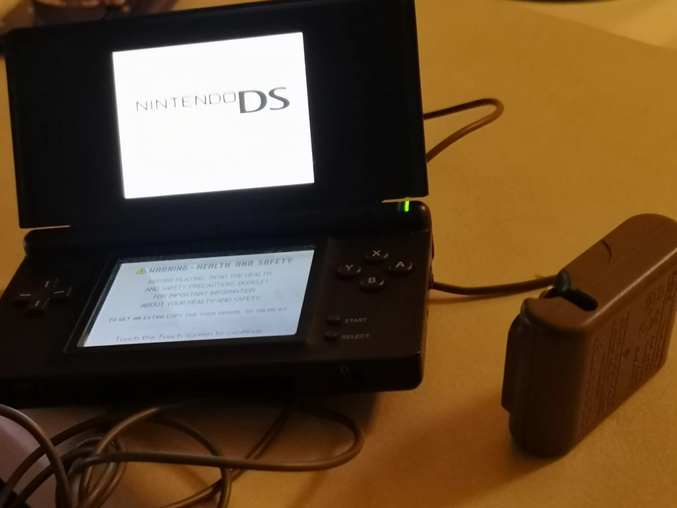Nintendo DS lite thumbnail