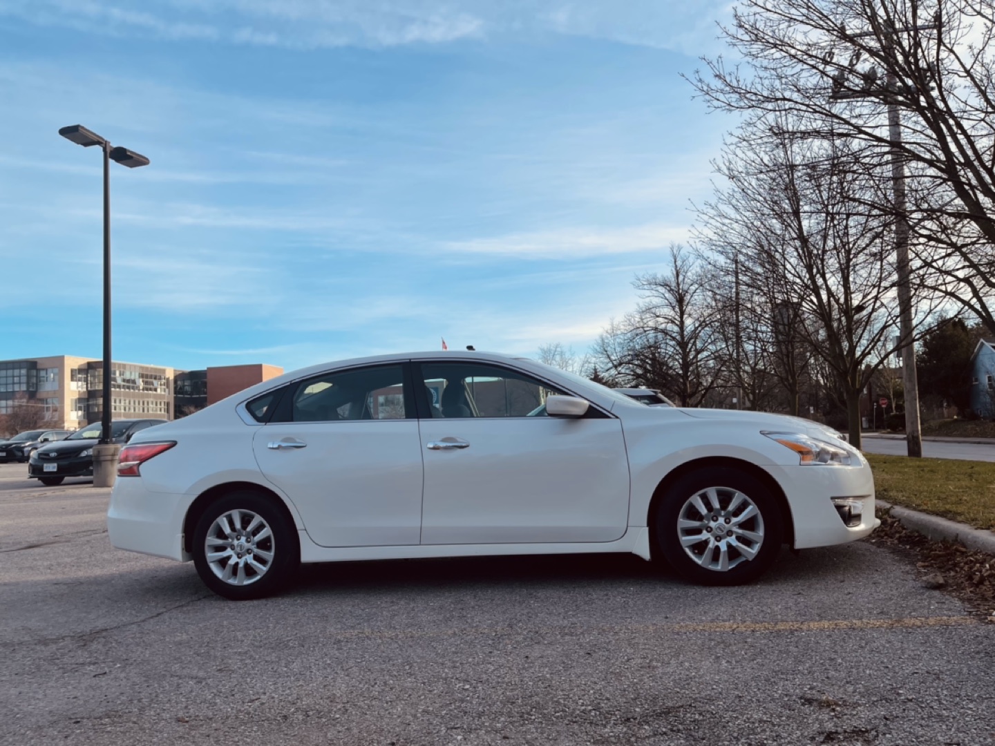 Nissan Altima 2014 (Low Mileage) - photo 5