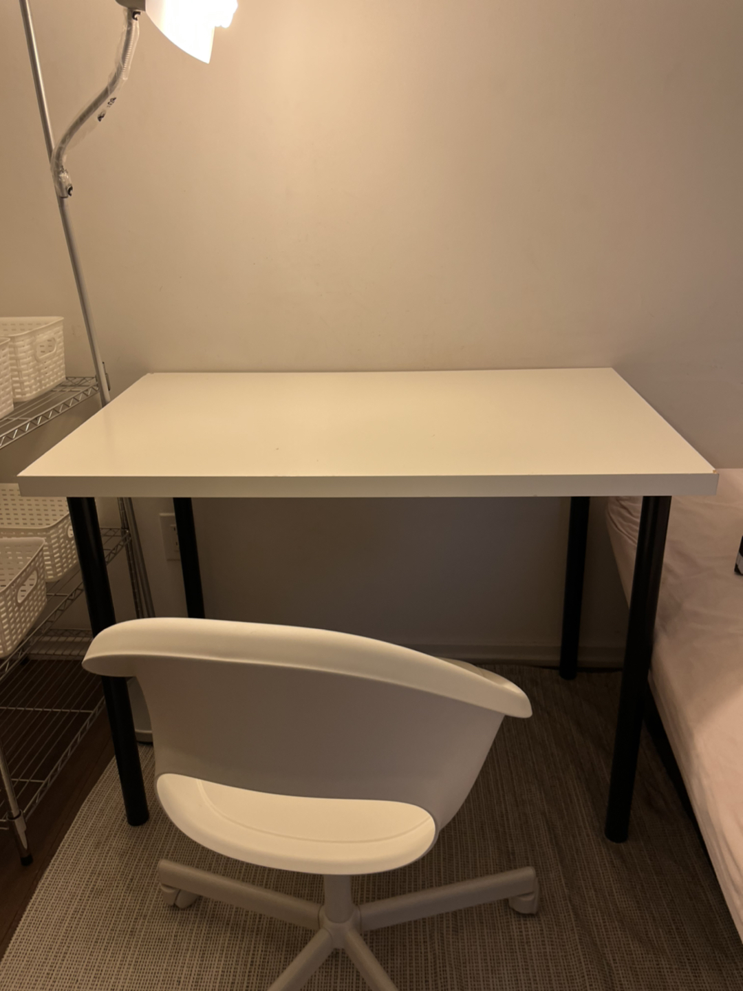 Desk and chair - photo 5