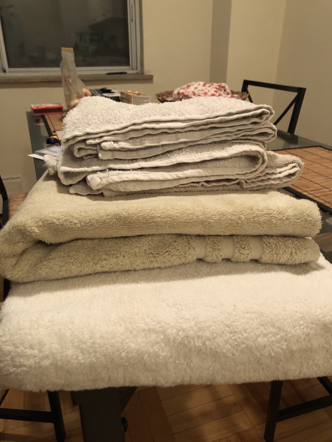 Free bookshelf and couch pick up today @3-5pm image indicator(5)