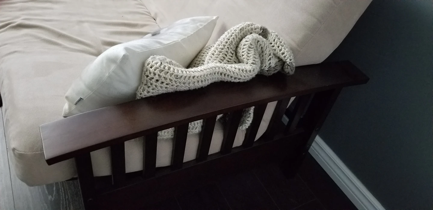 Beautiful futon for sale image indicator(3)