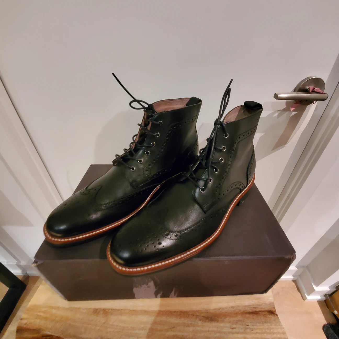 Banana Republic Men's Formal Boots (US size 8.5) thumbnail