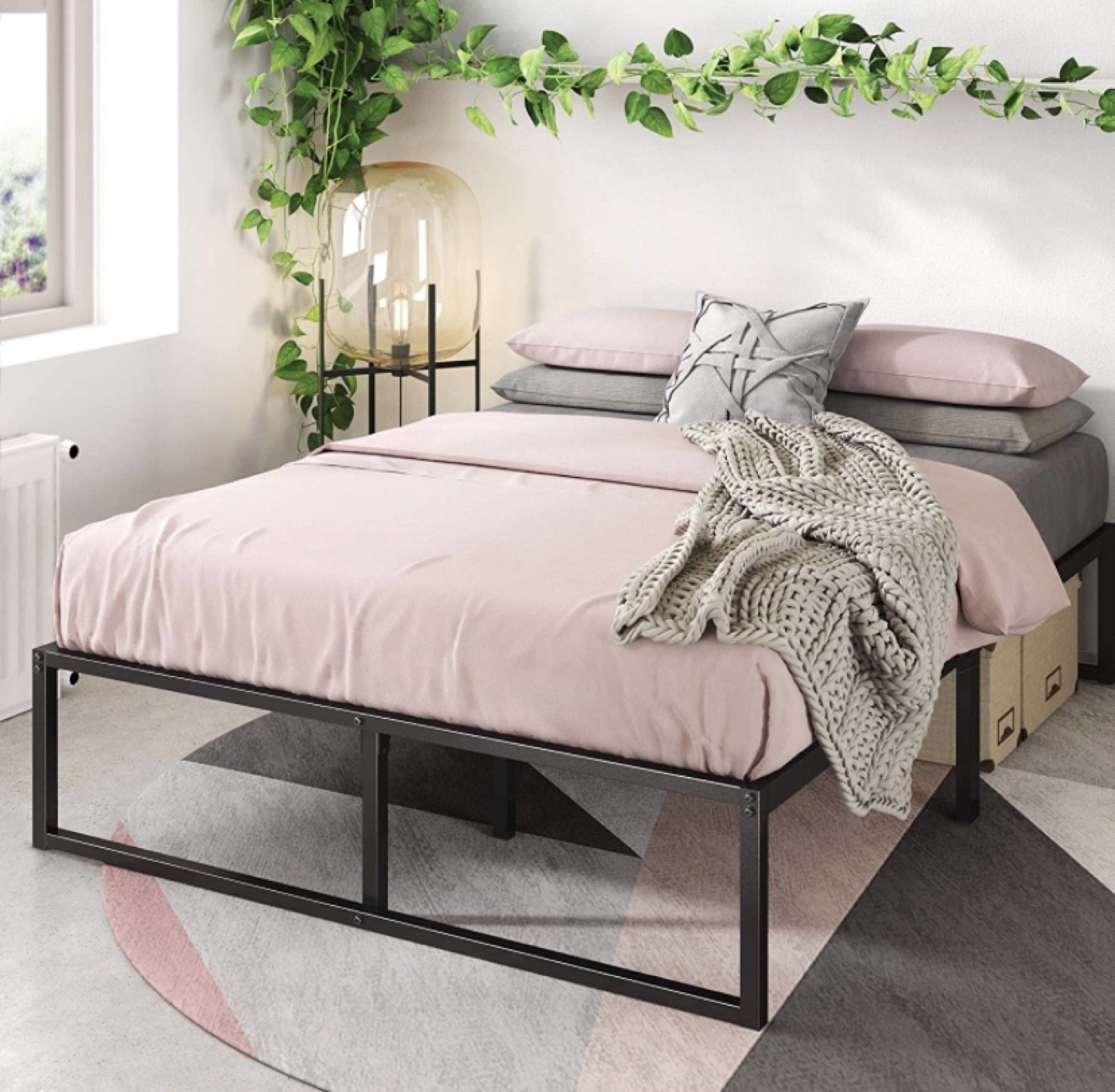 BED FRAME / FULL SIZE