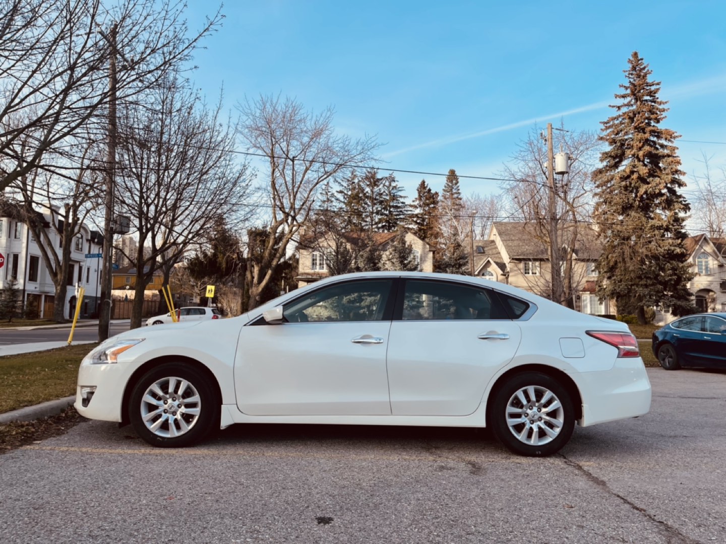 Nissan Altima 2014 (Low Mileage) - photo 4