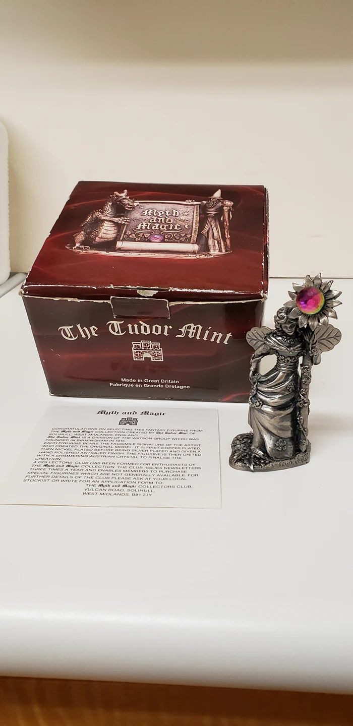 Myth and Magic - Mother Nature figurine thumbnail