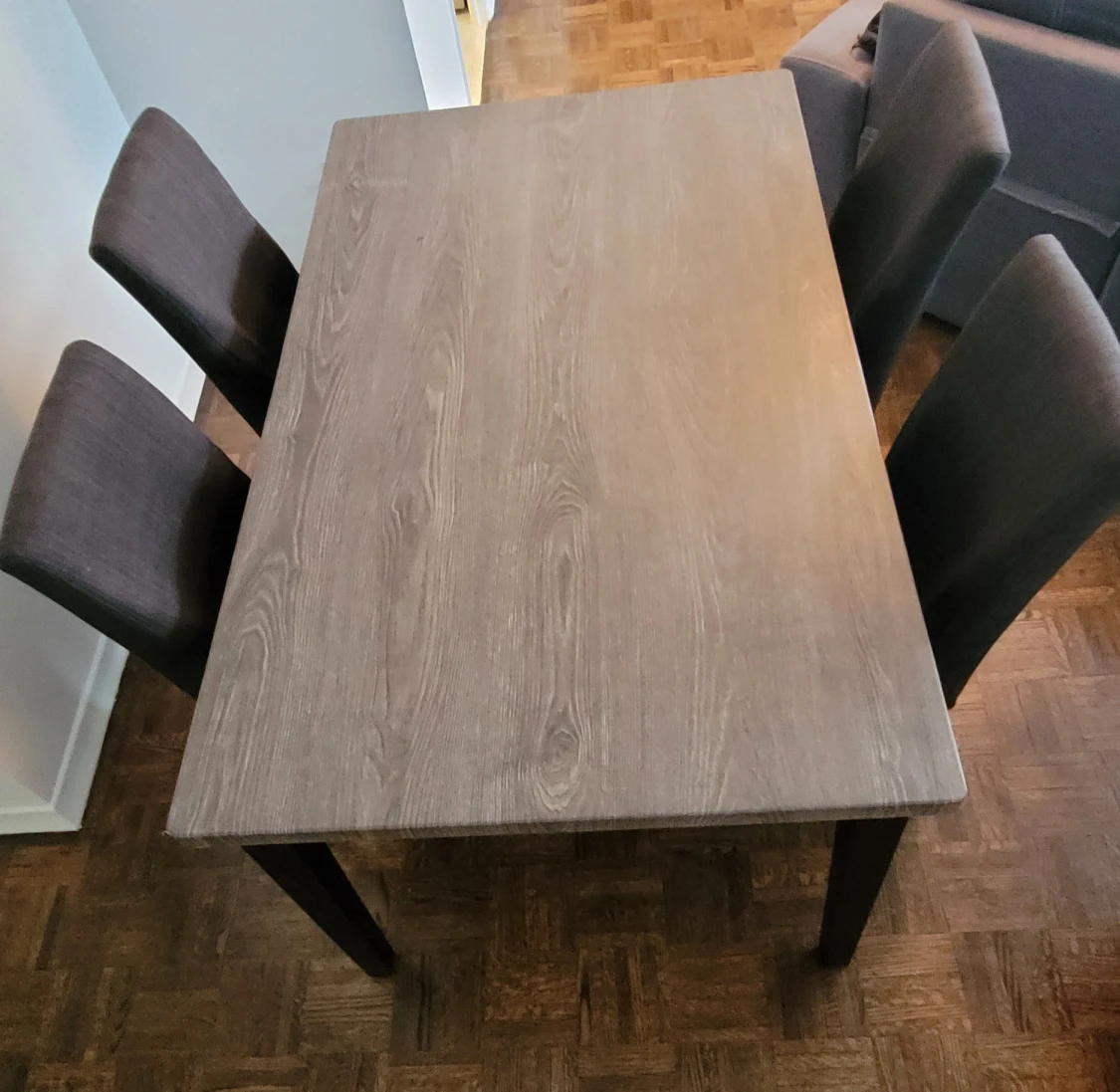Dining table with 4 chairs thumbnail