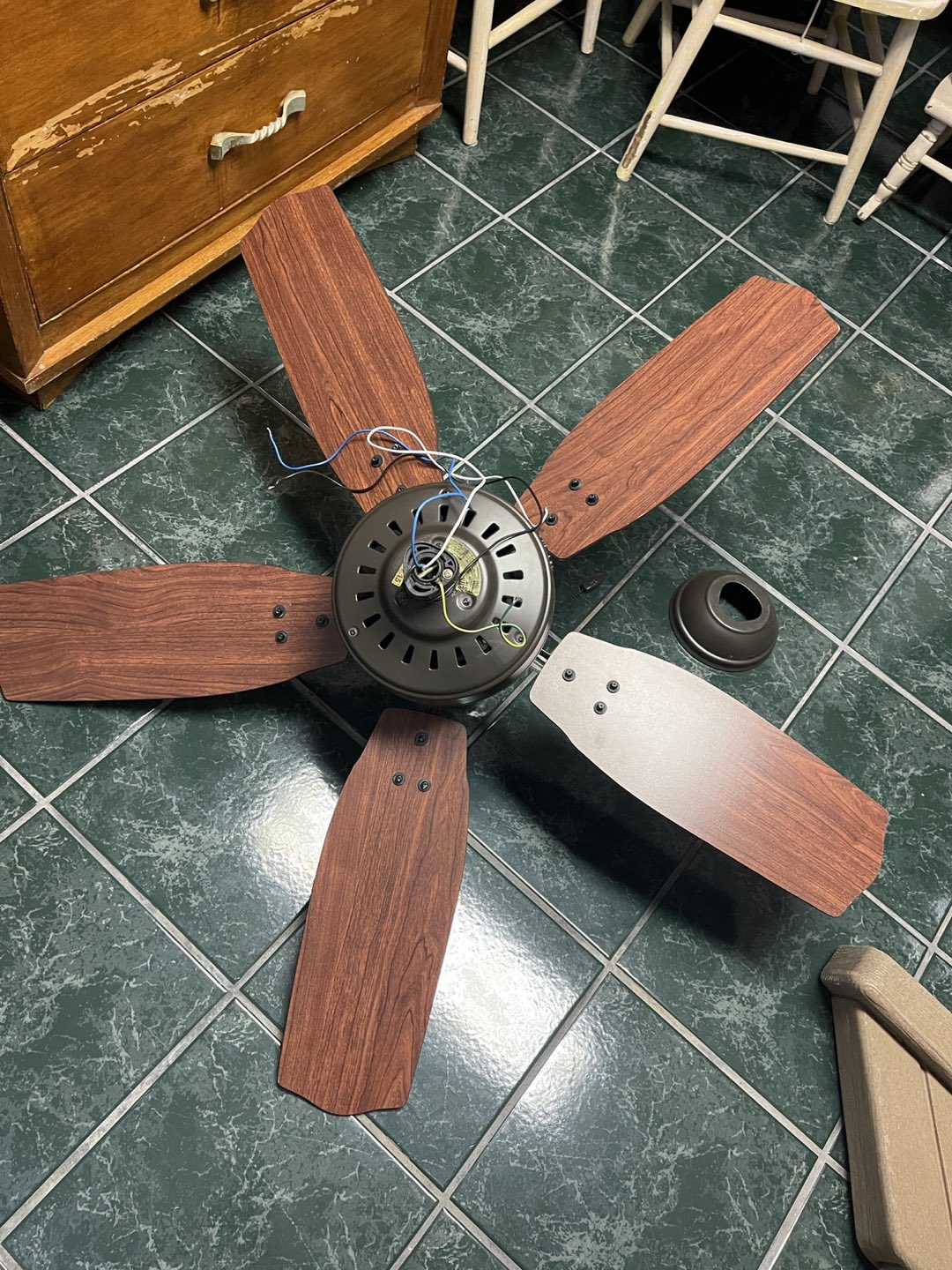 Smaller Hunter ceiling fan thumbnail