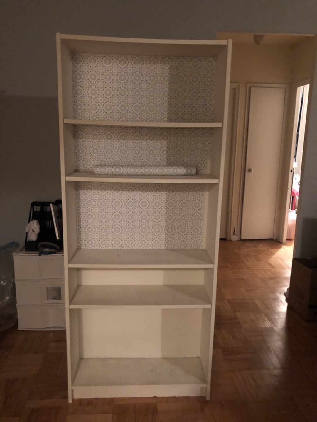 Free bookshelf and couch pick up today @3-5pm image indicator(2)