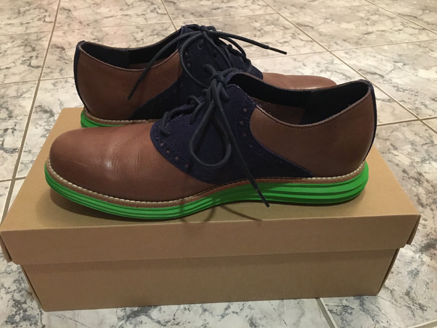 Men’s Shoes image indicator(2)