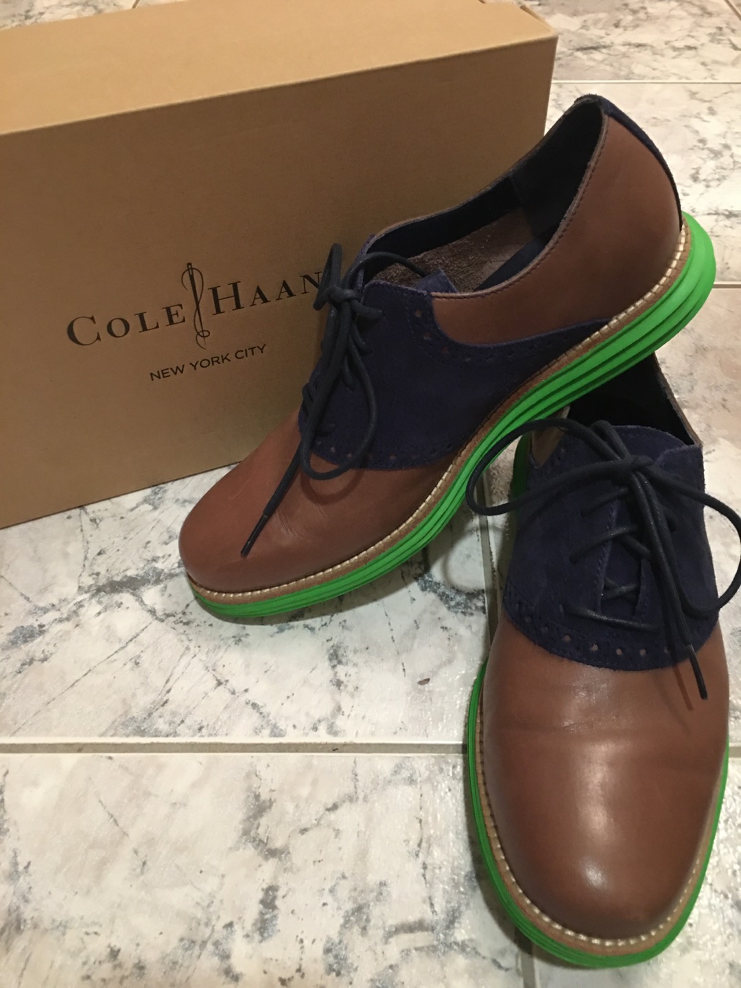 Men’s Shoes thumbnail