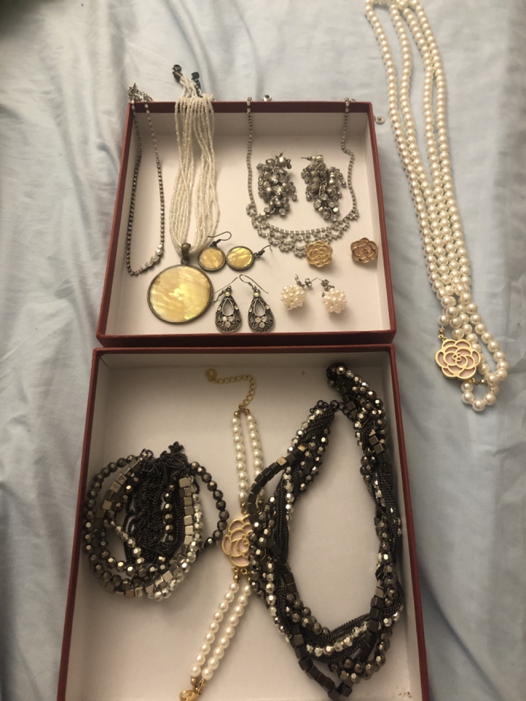 Jewelry total $7 thumbnail