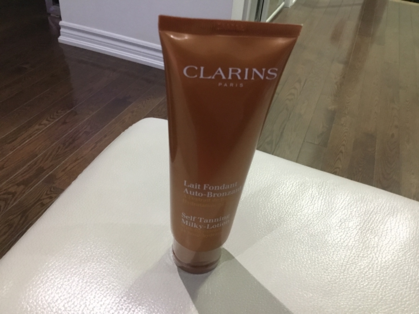 Clarins Self-Tanning Milky Lotion - photo 4
