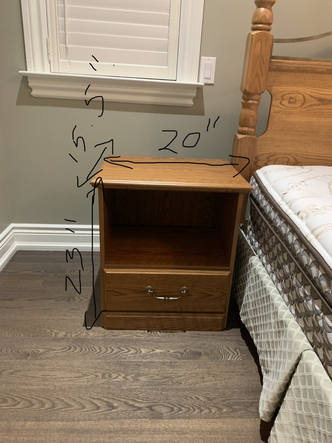 Nightstands x 2 thumbnail