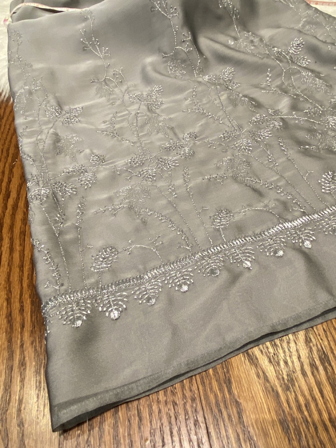 Petite Women Evening Dress with Embroidery image indicator(3)