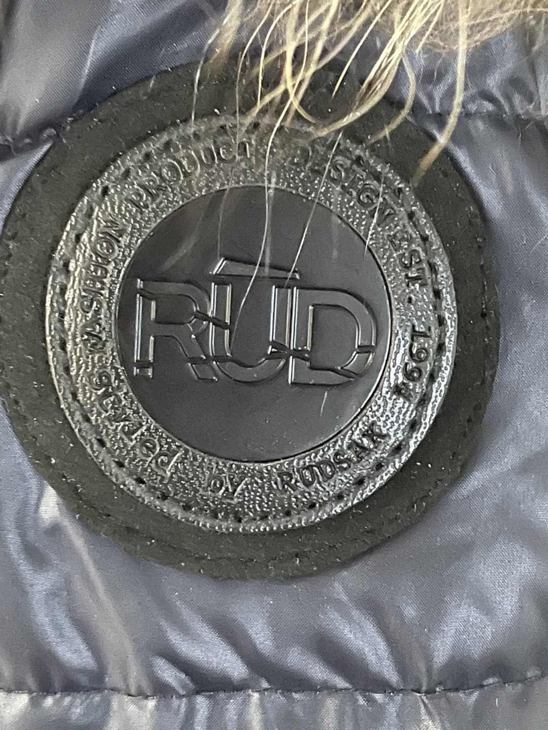 Ladies Ruksak navy blue small puffer coat with fur trim image indicator(2)