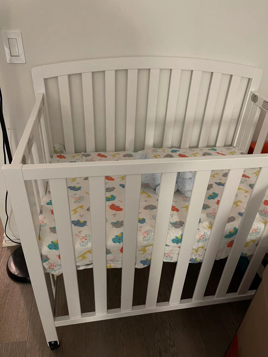 Dylan 3-in-1 Convertible Portable Crib