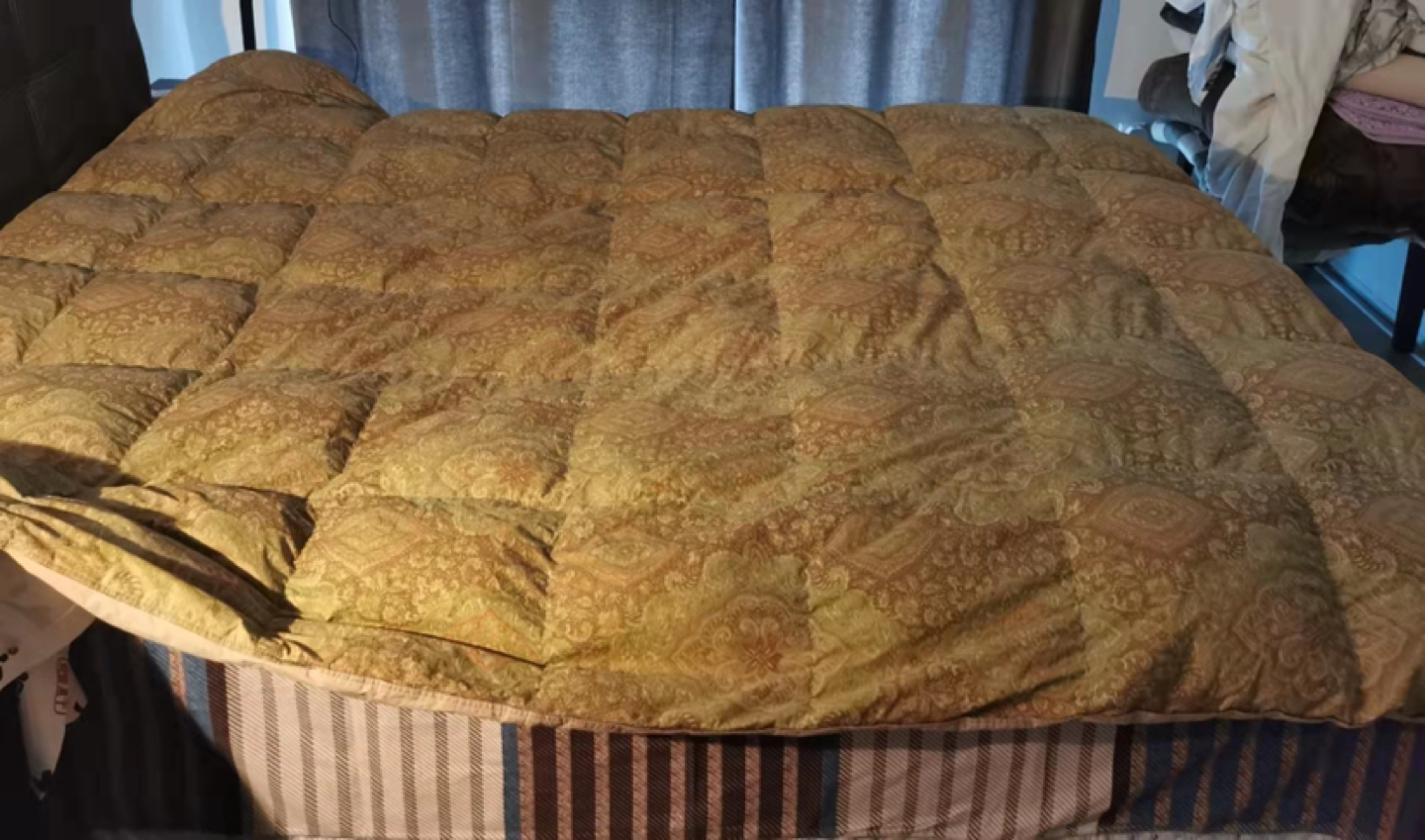 King size Down Duvet - photo 3