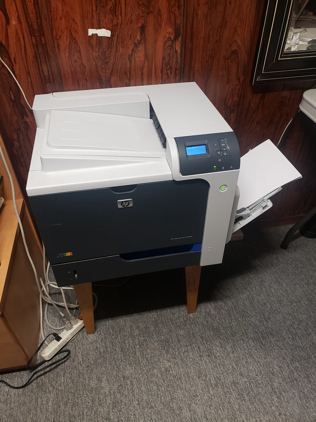 HP CP-4025 Colour Printer in great condition thumbnail