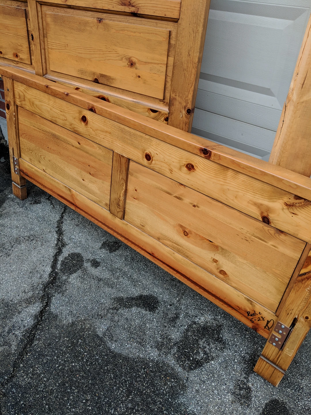 Queen size wooden pine bed headboard and footboard 🎁 - photo 3