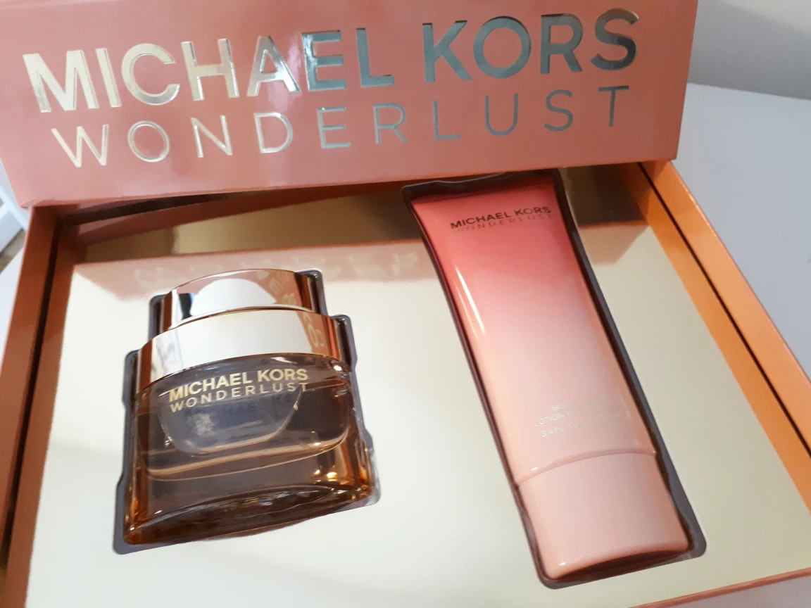 MICHAEL KORS Wonderlust Eau de Parfum 2 Piece Gift Set - photo 5
