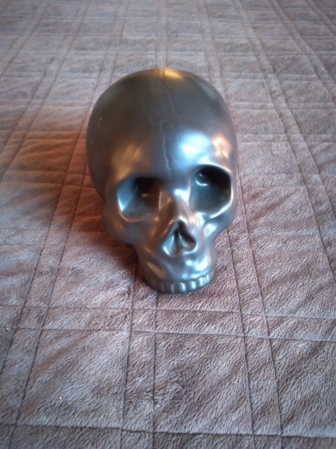Skull Piggy Bank. thumbnail