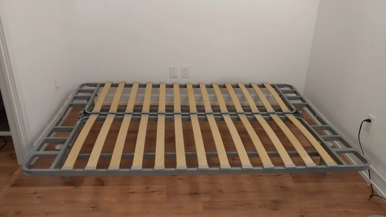 ikea sofa bed for free - photo 3