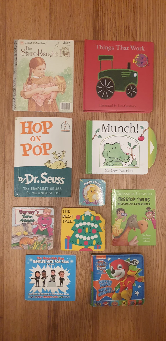 Free toddler preshchool books and stuffed animals #freecycle thumbnail
