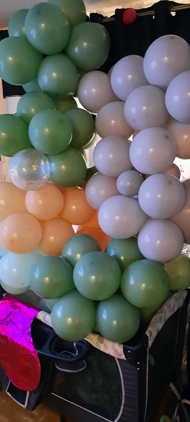 Balloon Decorations thumbnail