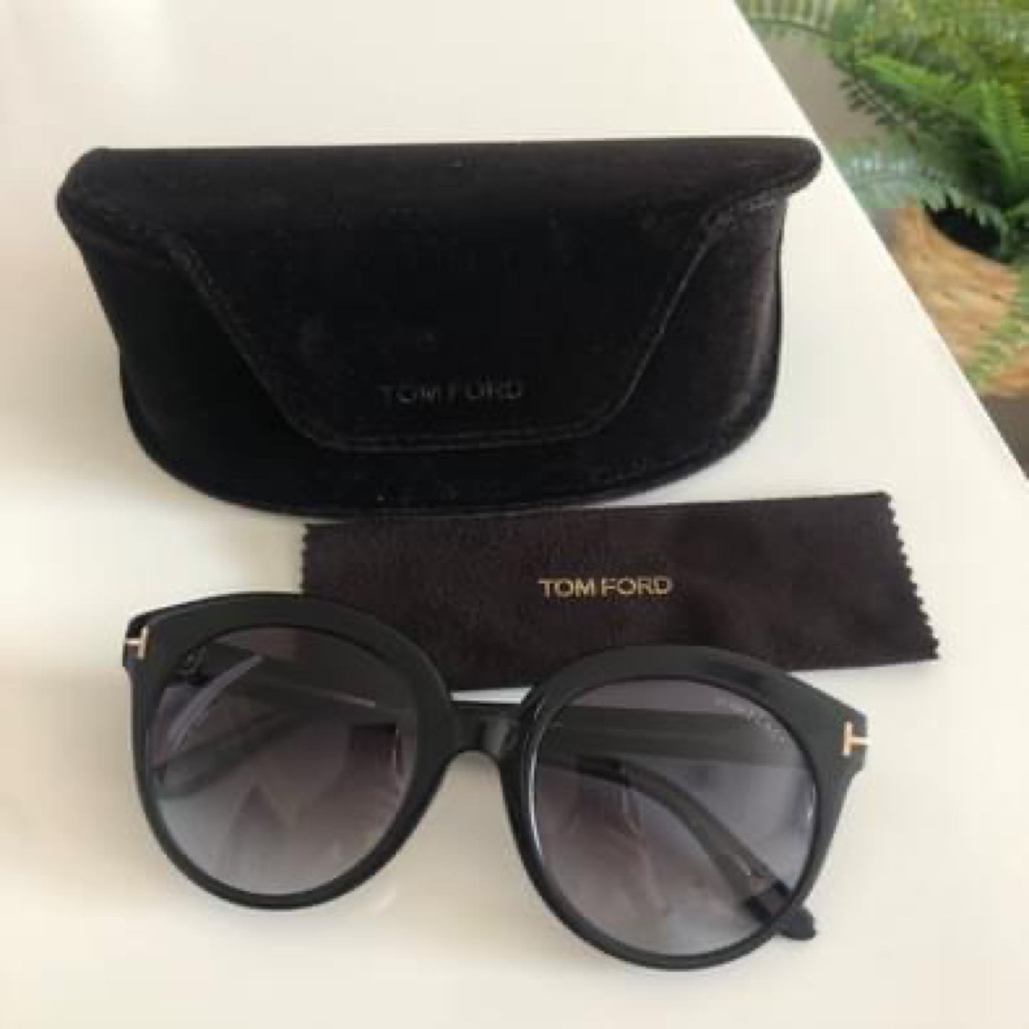 Tom Ford women’s sunglasses thumbnail
