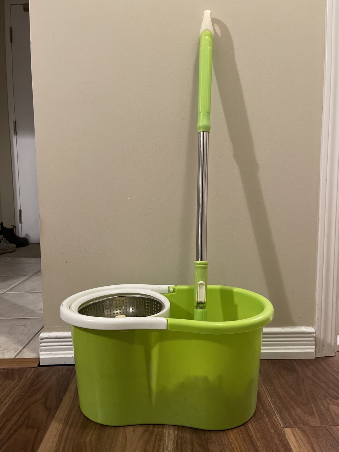 Mop with 360 spin