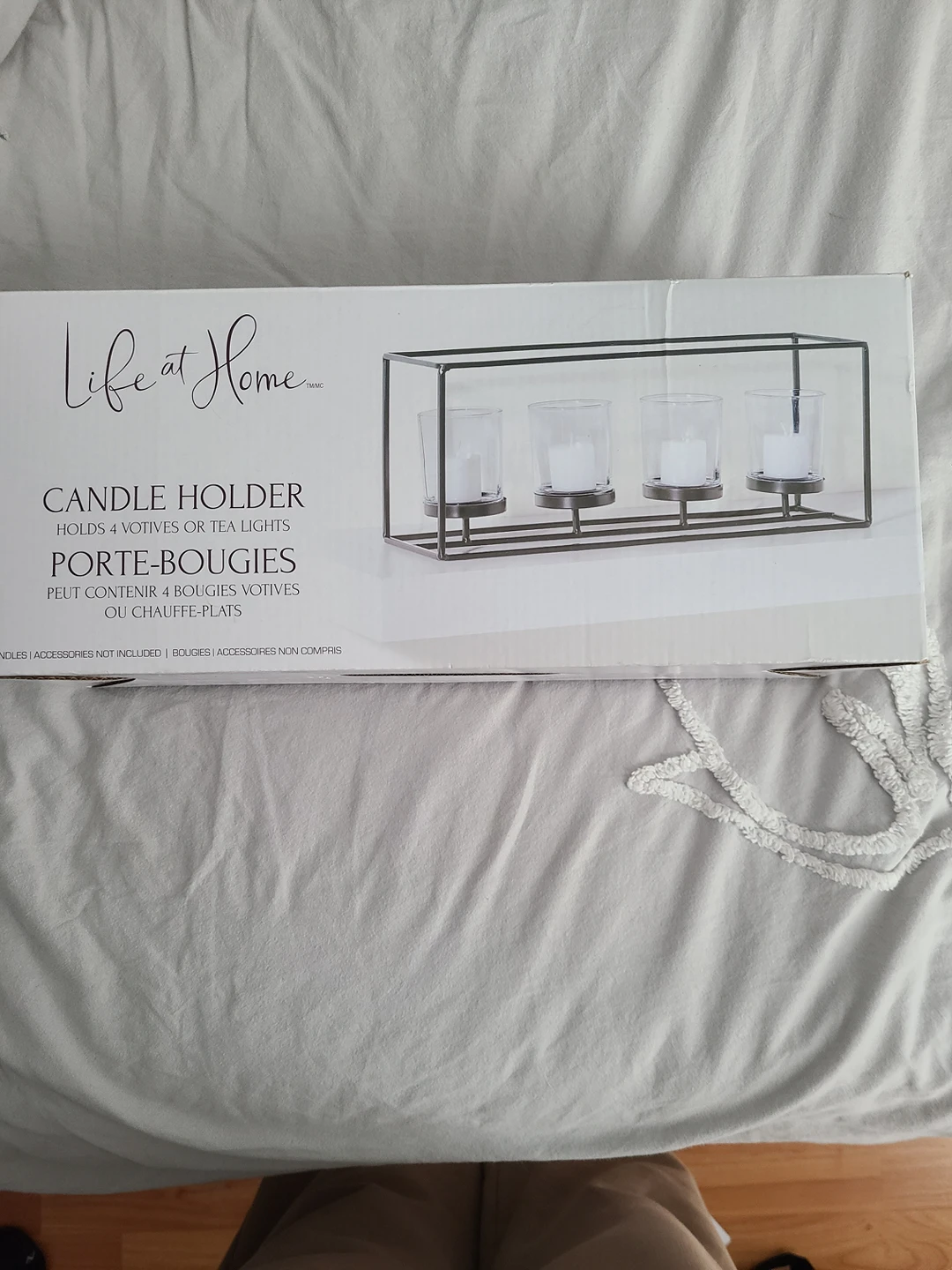 NEW Candle holder with 4 new candles