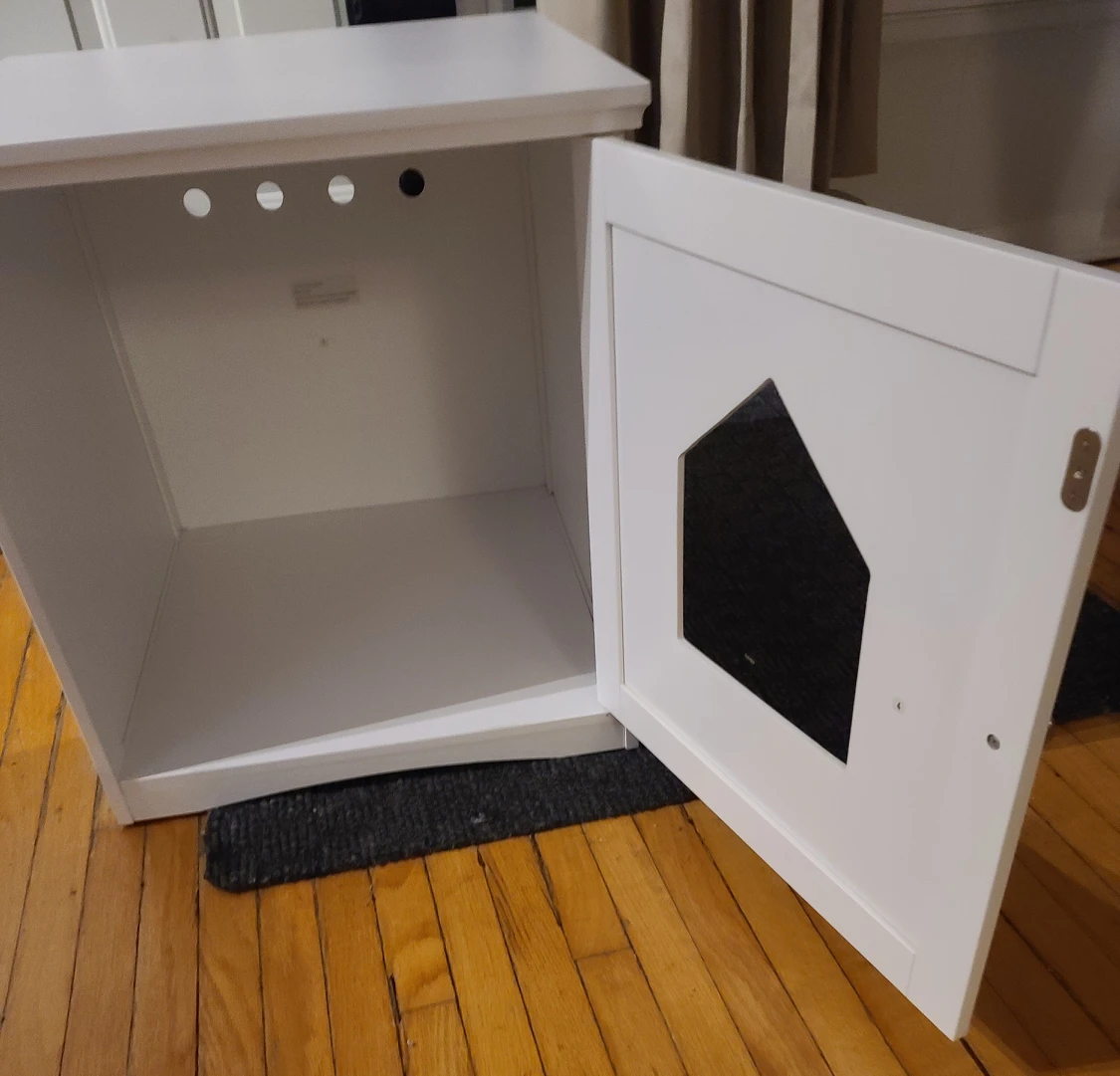 cat litter box