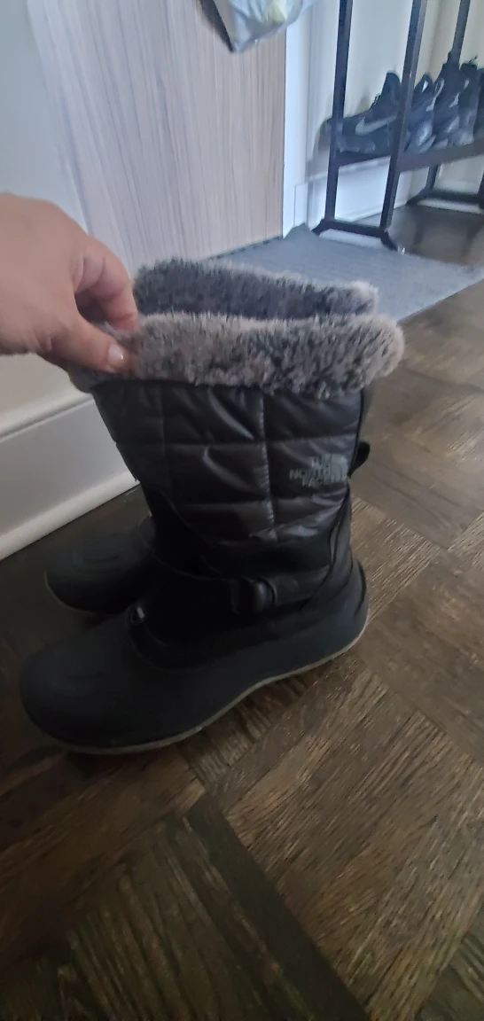 North Face Women Winter Boots size 9