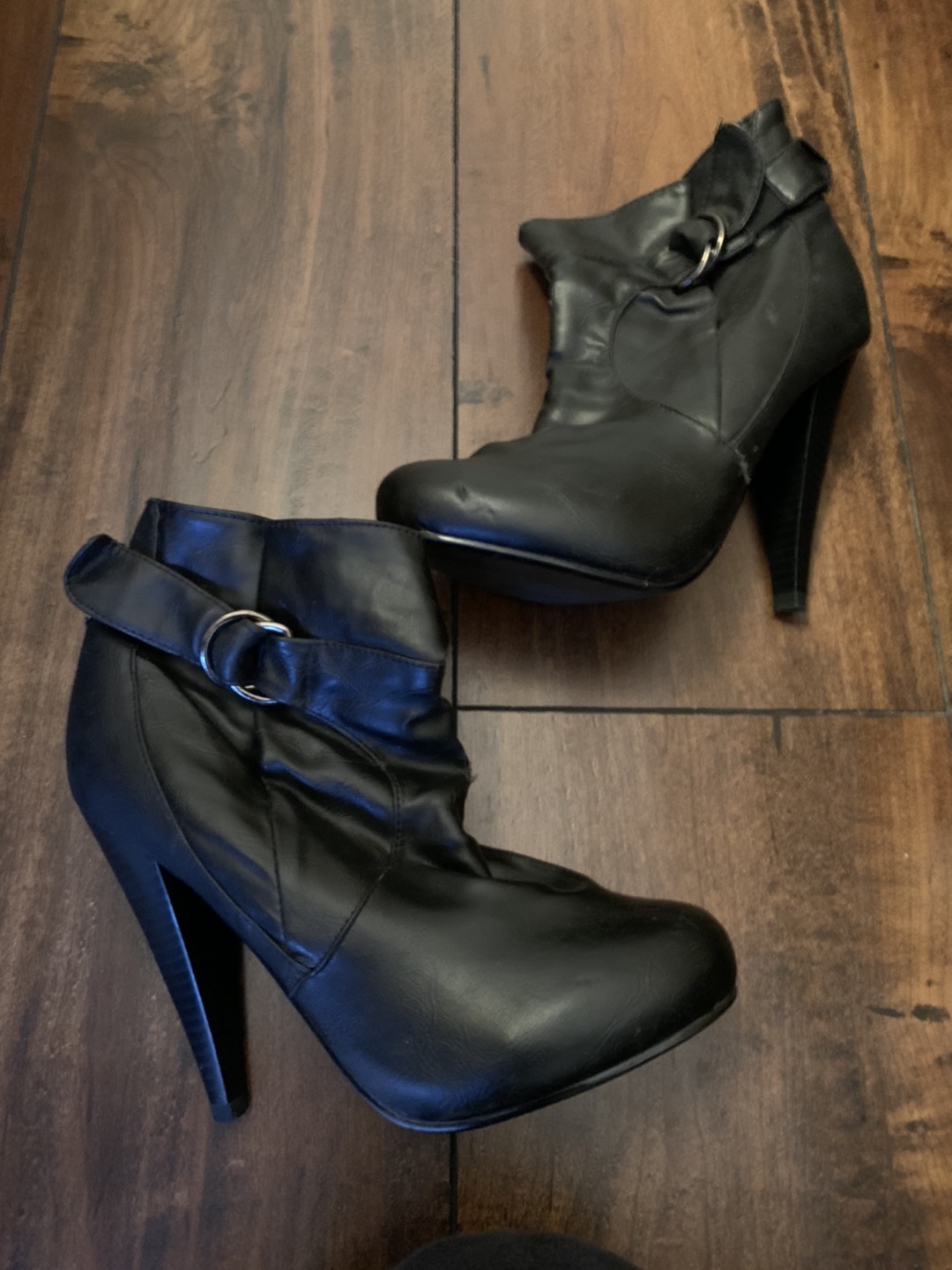 Never worn size 6