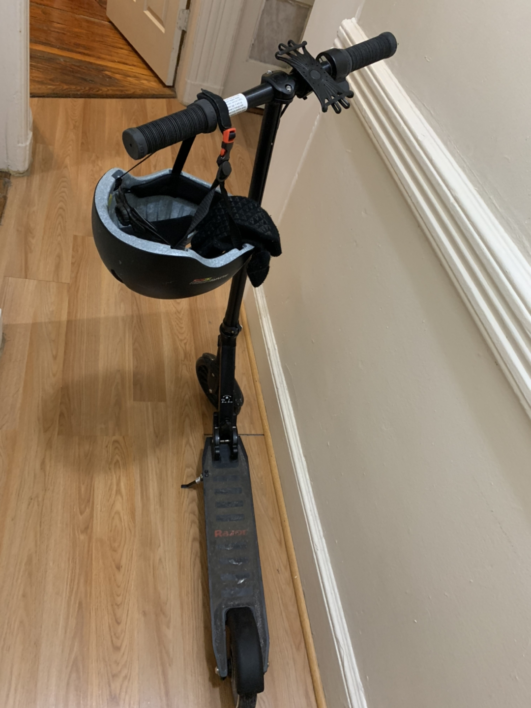 Moving Sale- Razor Power A5 Black Label Folding Electric Scooter - photo 2