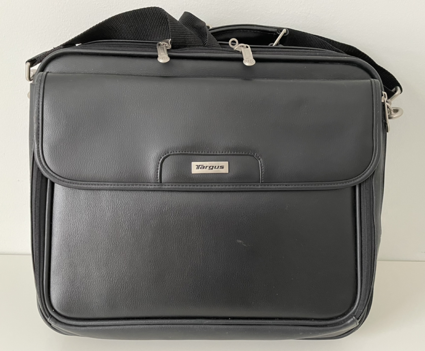 Laptop briefcase #freecycle 🎁 thumbnail