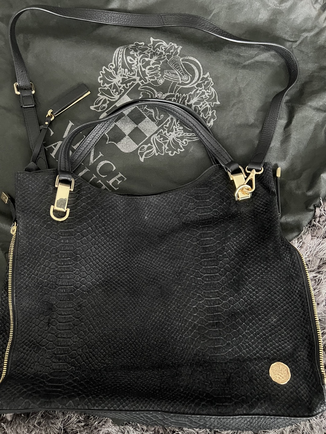 Vince Camuto purse - photo 5