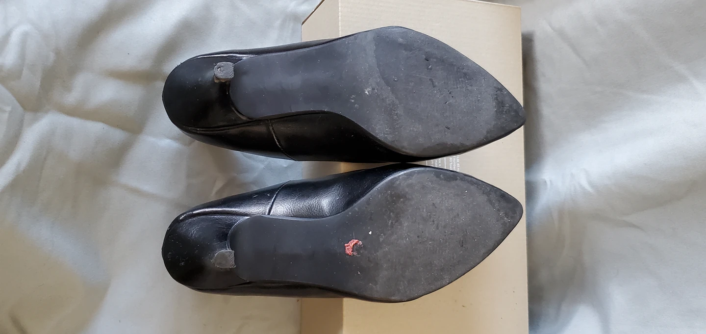 #freecycle woman shoes - photo 4