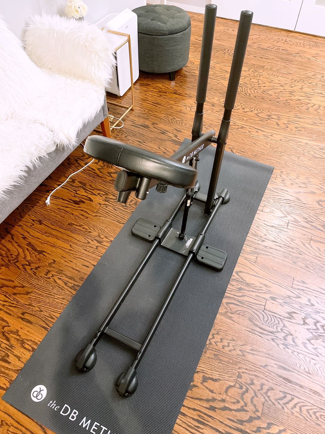 DB Method - kardashian's fave squat machine (+ dream mat!) image indicator(3)