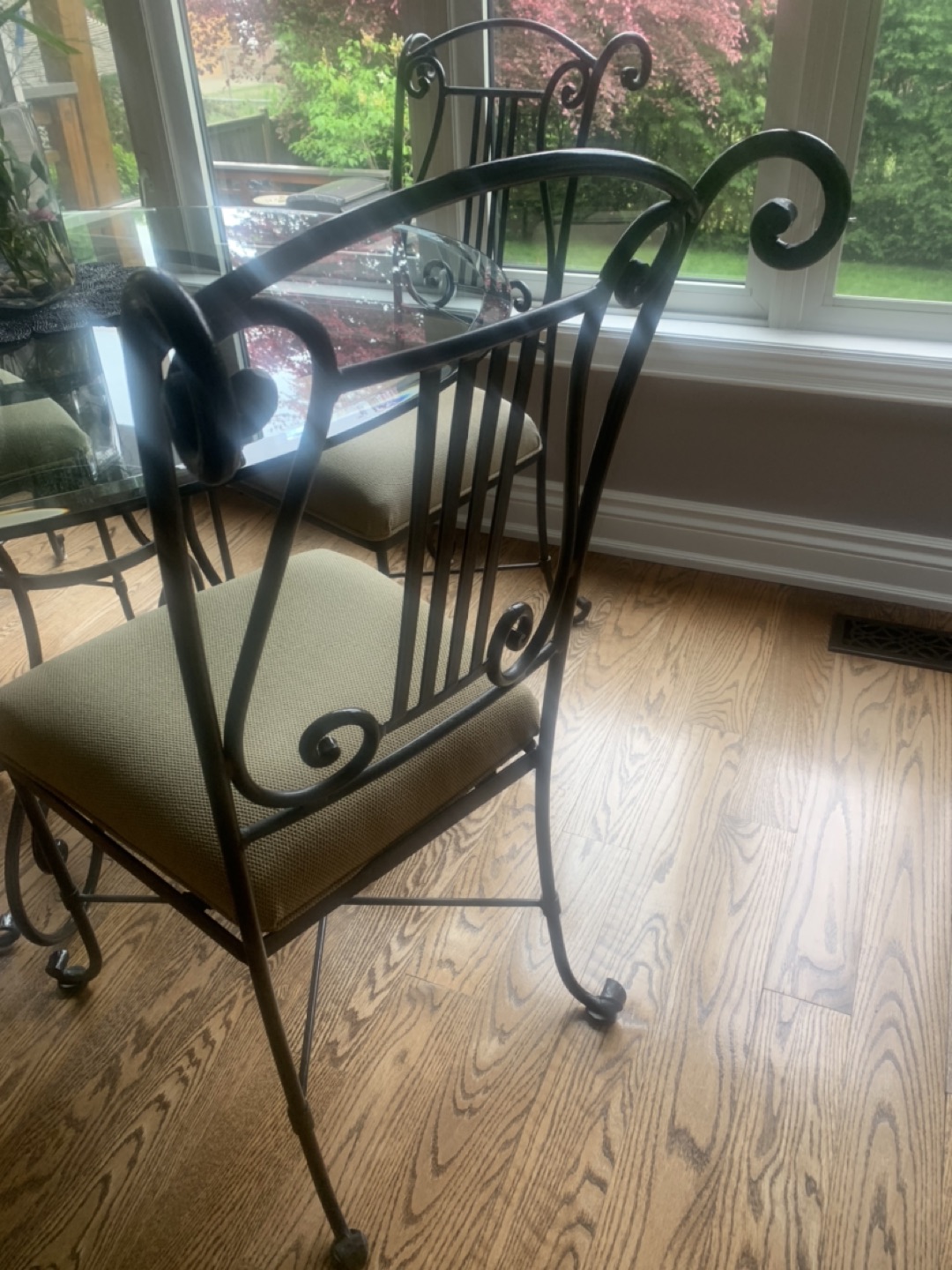 ONE WROUGHT IRON GLASS TABLE & FOUR CHAIRS - photo 5