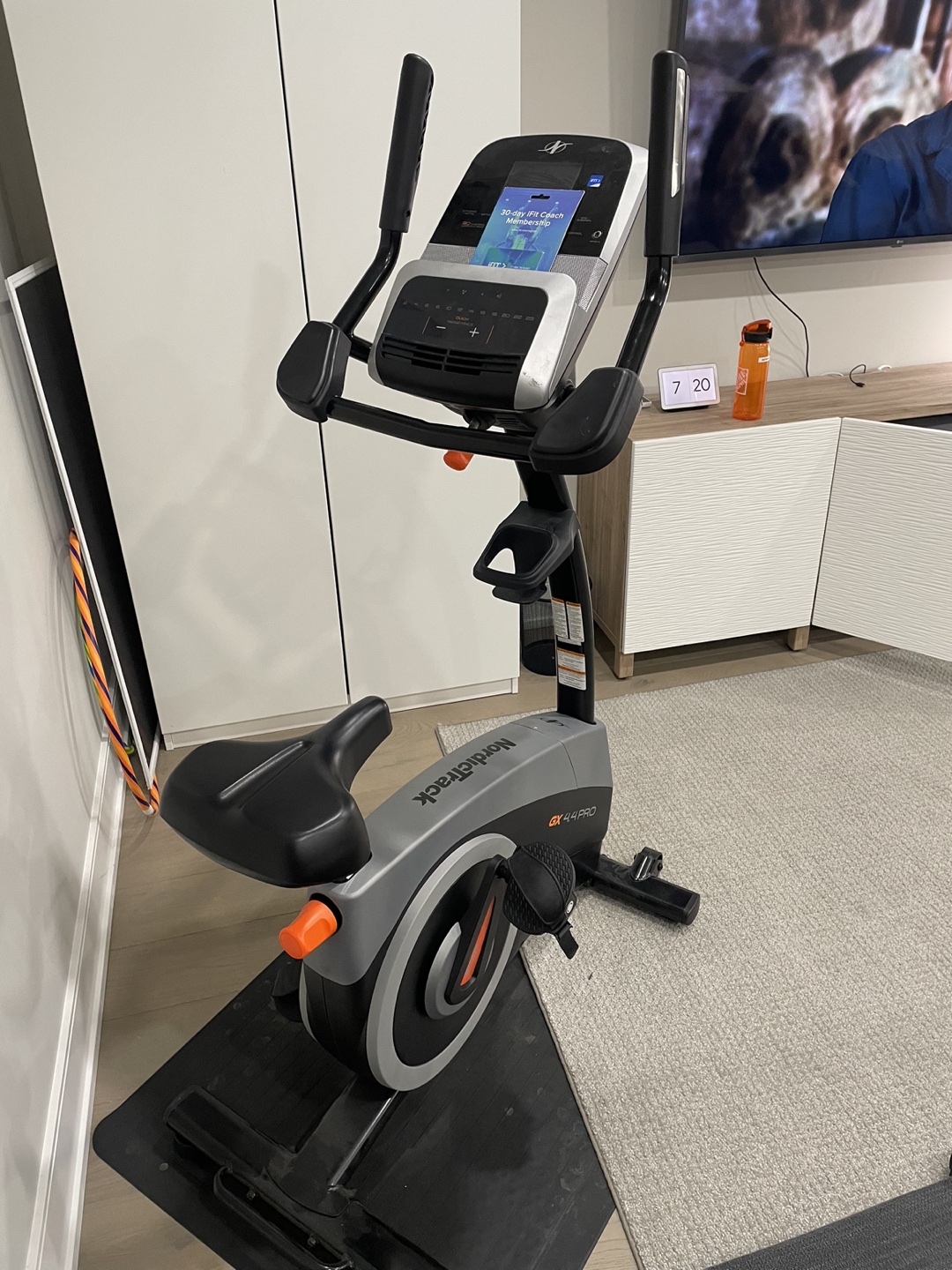 Stationary bike / uprite bike - photo 3