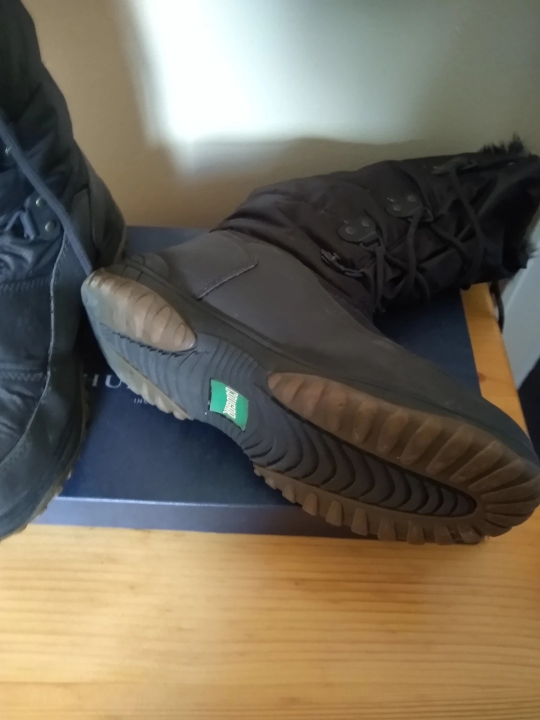 COUGAR Size 8 Winter Boots image indicator(5)